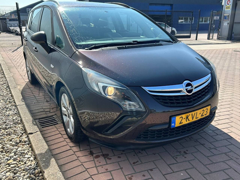 Opel Zafira 1.4 Tourer Business+ - سيارة: صورة 5 Opel Zafira 1.4 Tourer Business+ - سيارة: صورة 5