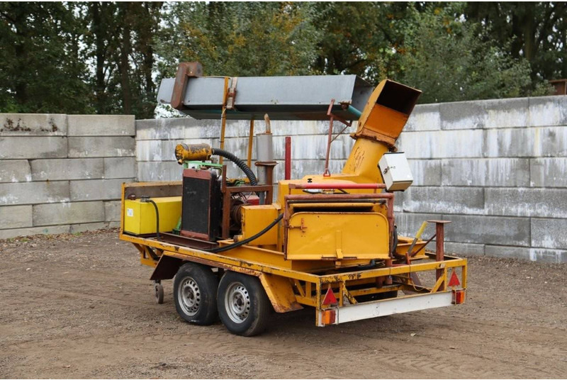 PETERS AIIZH - قاطعة الأخشاب: صورة 3 PETERS AIIZH - قاطعة الأخشاب: صورة 3