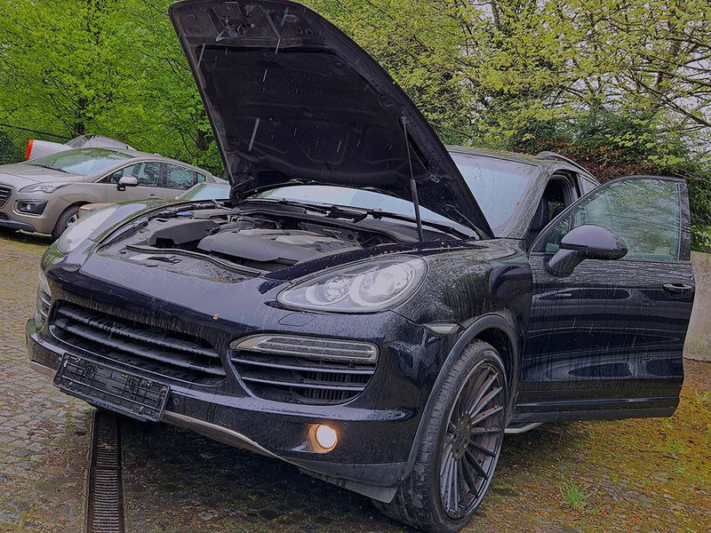 Porsche Cayenne (II - 92A) Diesel - سيارة دفع رباعي: صورة 4 Porsche Cayenne (II - 92A) Diesel - سيارة دفع رباعي: صورة 4