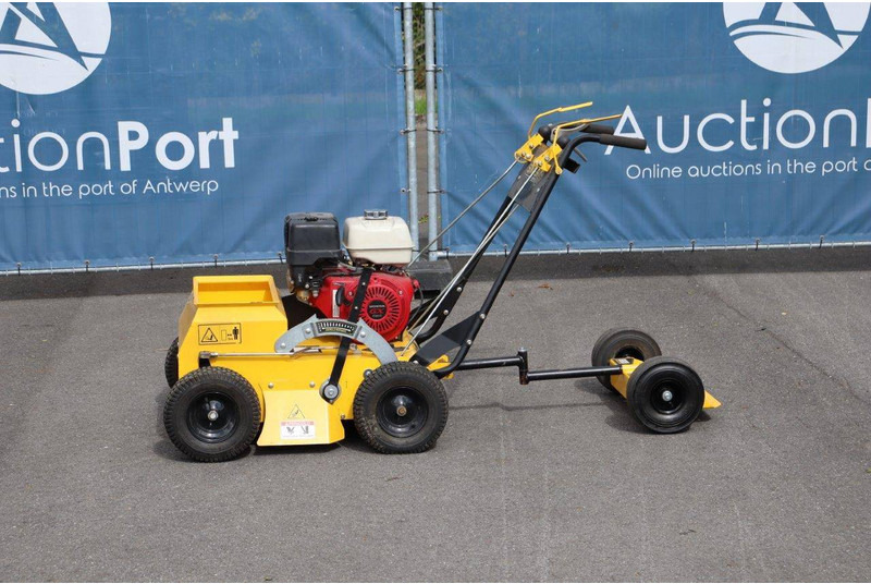 STINGER SS2400 - آلة بذر: صورة 1 STINGER SS2400 - آلة بذر: صورة 1