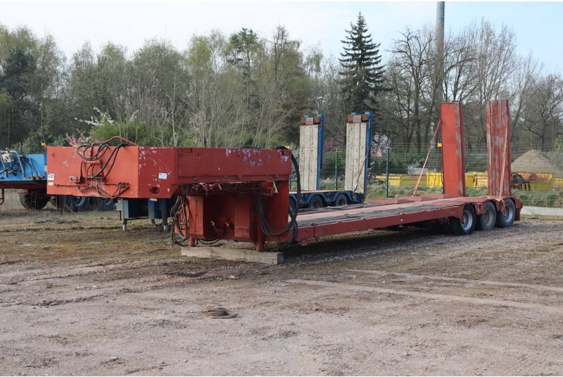 SVP 12.48.3 - نصف مقطورة بلودر منخفض: صورة 1 SVP 12.48.3 - نصف مقطورة بلودر منخفض: صورة 1