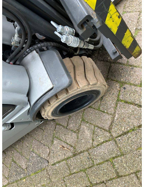 رافعة شوكية كهربائية Still R20-20: صورة 12