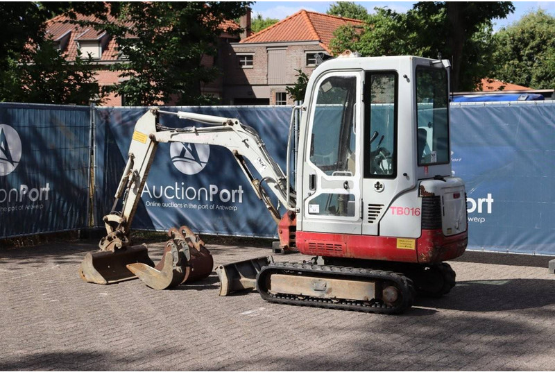 Takeuchi TB016 - حفار صغير: صورة 3 Takeuchi TB016 - حفار صغير: صورة 3