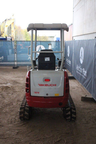 Takeuchi TB216 - حفار صغير: صورة 4 Takeuchi TB216 - حفار صغير: صورة 4