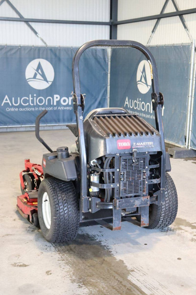 Toro Z Master Professional 7000 series - جزازة عشب الحدائق: صورة 4 Toro Z Master Professional 7000 series - جزازة عشب الحدائق: صورة 4