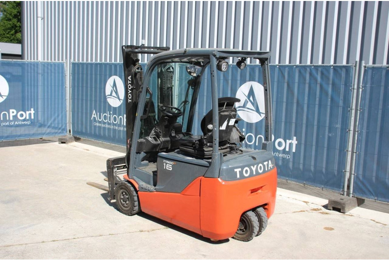 Toyota 8FBE16T - رافعة شوكية كهربائية: صورة 3 Toyota 8FBE16T - رافعة شوكية كهربائية: صورة 3