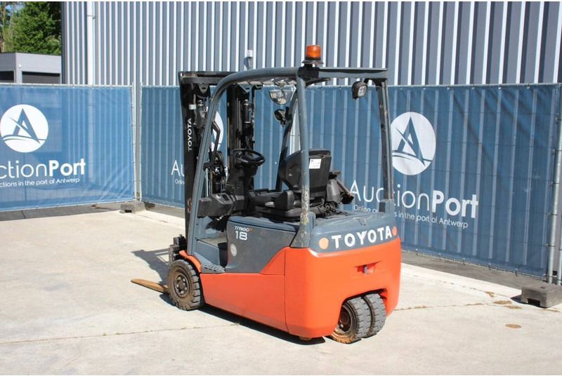Toyota 8FBE18T - رافعة شوكية كهربائية: صورة 3 Toyota 8FBE18T - رافعة شوكية كهربائية: صورة 3