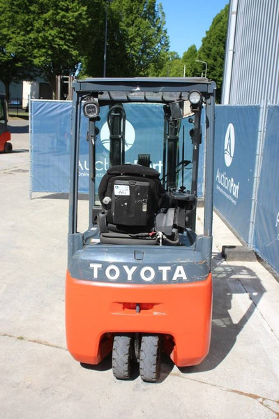 Toyota 8FBEK16T - رافعة شوكية كهربائية: صورة 4 Toyota 8FBEK16T - رافعة شوكية كهربائية: صورة 4