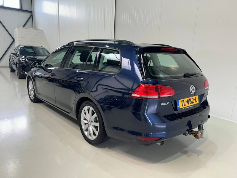 Volkswagen Golf - سيارة: صورة 2 Volkswagen Golf - سيارة: صورة 2