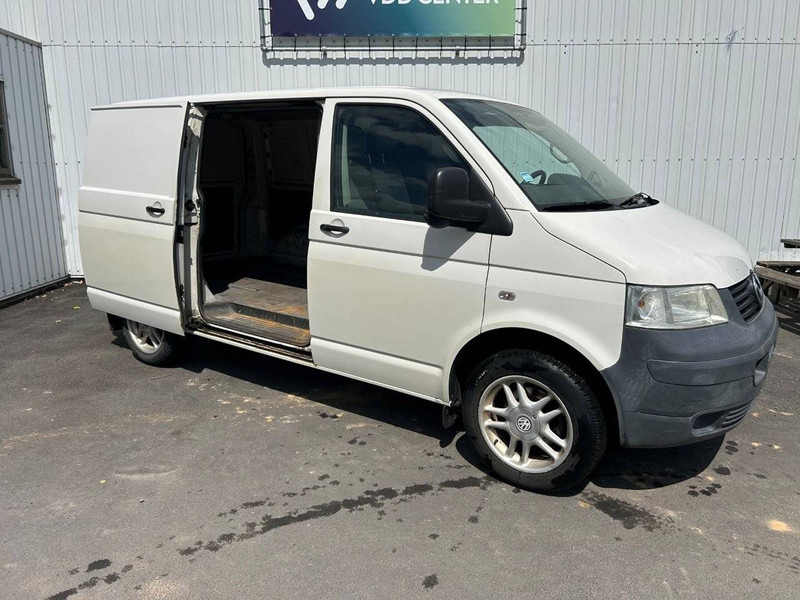Volkswagen Transporter T5 - فان: صورة 1 Volkswagen Transporter T5 - فان: صورة 1