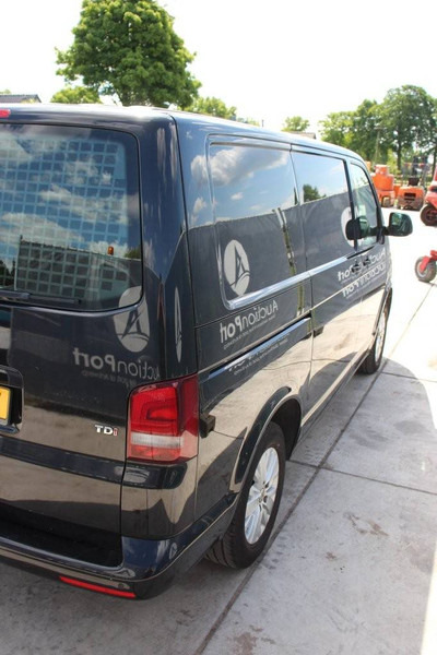 Volkswagen Transporter - فان: صورة 5 Volkswagen Transporter - فان: صورة 5