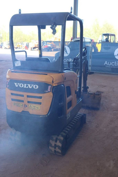 Volvo EC15D - حفار صغير: صورة 5 Volvo EC15D - حفار صغير: صورة 5