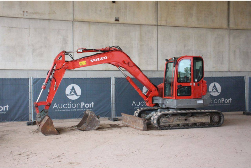 Volvo ECR88D - حفار زاحف: صورة 1 Volvo ECR88D - حفار زاحف: صورة 1