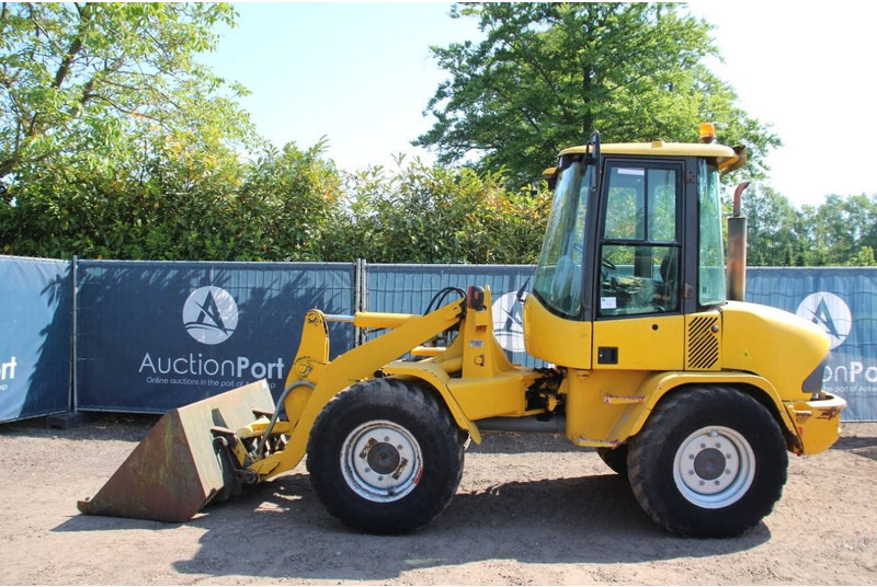 Volvo L30B-Z/X - اللودر بعجل: صورة 2 Volvo L30B-Z/X - اللودر بعجل: صورة 2