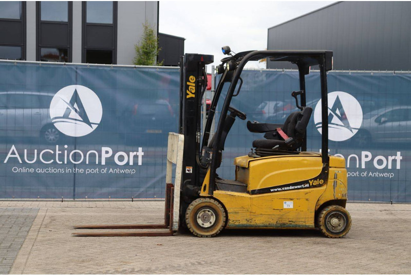 Yale ERP16VF - رافعة شوكية كهربائية: صورة 1 Yale ERP16VF - رافعة شوكية كهربائية: صورة 1