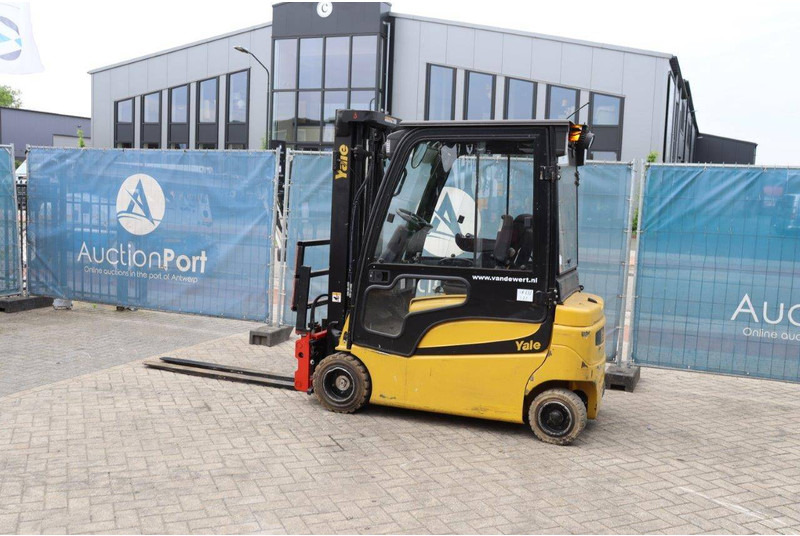 Yale ERP20VF - رافعة شوكية كهربائية: صورة 3 Yale ERP20VF - رافعة شوكية كهربائية: صورة 3