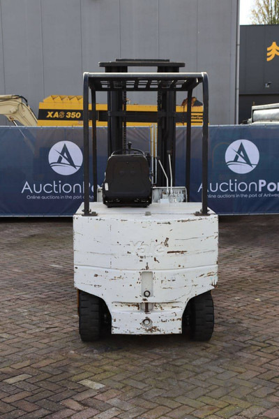 Yale - رافعة شوكية كهربائية: صورة 5 Yale - رافعة شوكية كهربائية: صورة 5