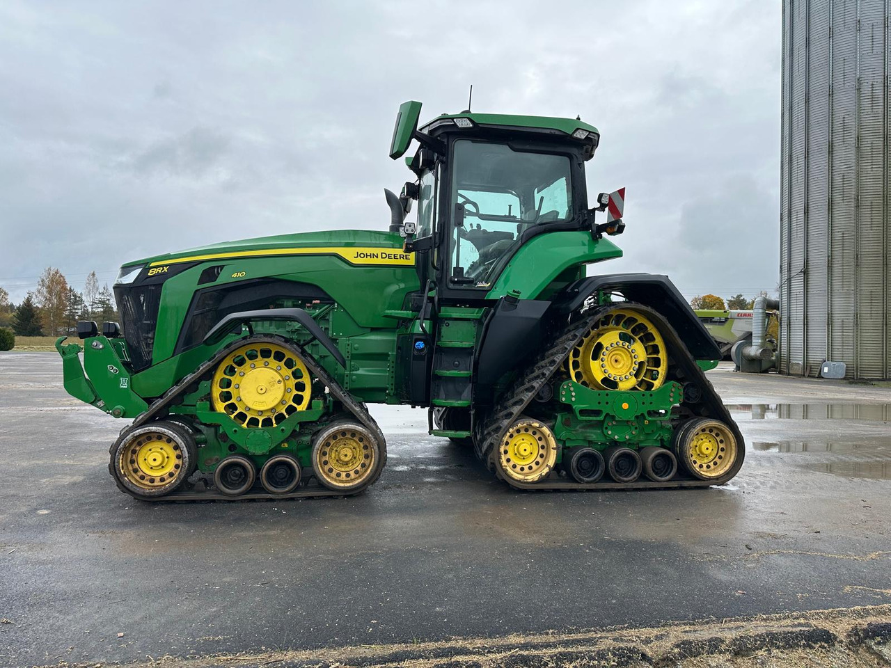 John Deere 8RX 410 Signature Edition - جرار مجنزر: صورة 1 John Deere 8RX 410 Signature Edition - جرار مجنزر: صورة 1