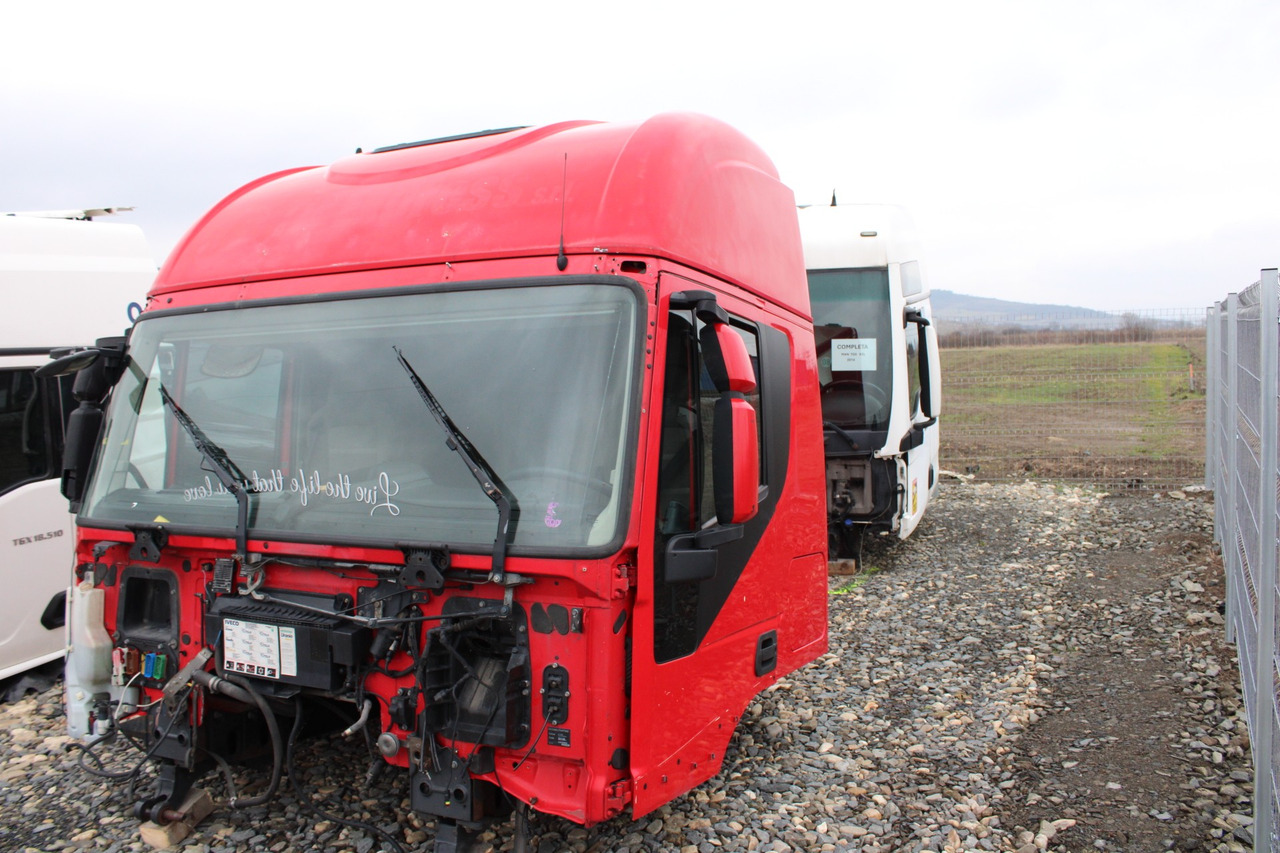 CABINA IVECO STRALIS HI-WAY - كابينة - شاحنة: صورة 2 CABINA IVECO STRALIS HI-WAY - كابينة - شاحنة: صورة 2