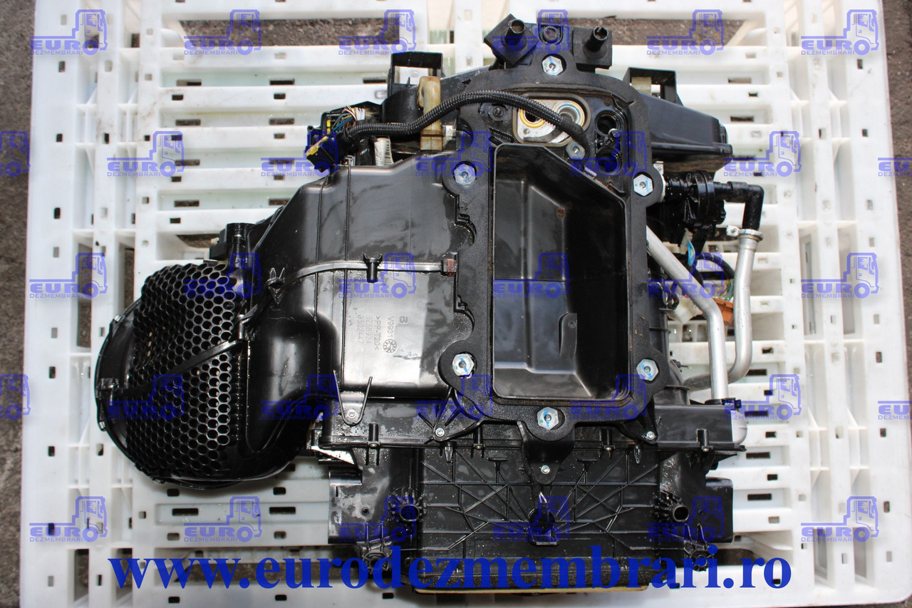 CARCASA SISTEM CLIMATIZARE VOLVO FH4 84243942 - جزء تكييف الهواء - شاحنة: صورة 2 CARCASA SISTEM CLIMATIZARE VOLVO FH4 84243942 - جزء تكييف الهواء - شاحنة: صورة 2