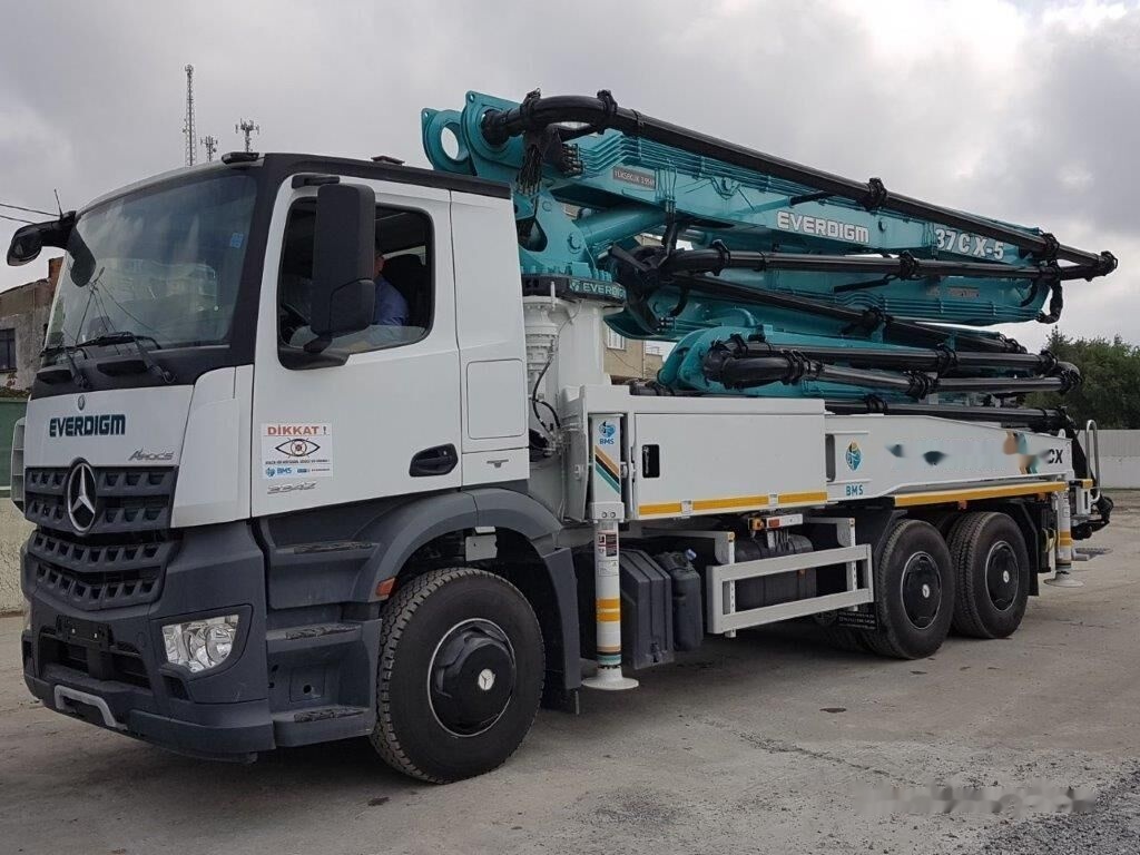 Mercedes-Benz 3343 P - مضخة خرسانة: صورة 1 Mercedes-Benz 3343 P - مضخة خرسانة: صورة 1