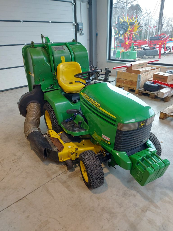 John Deere 355D - جرار صغير: صورة 1 John Deere 355D - جرار صغير: صورة 1