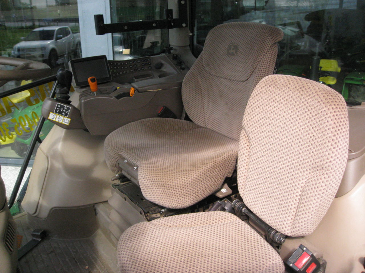 John Deere 6210R AUTOPOWER - جرار: صورة 4 John Deere 6210R AUTOPOWER - جرار: صورة 4