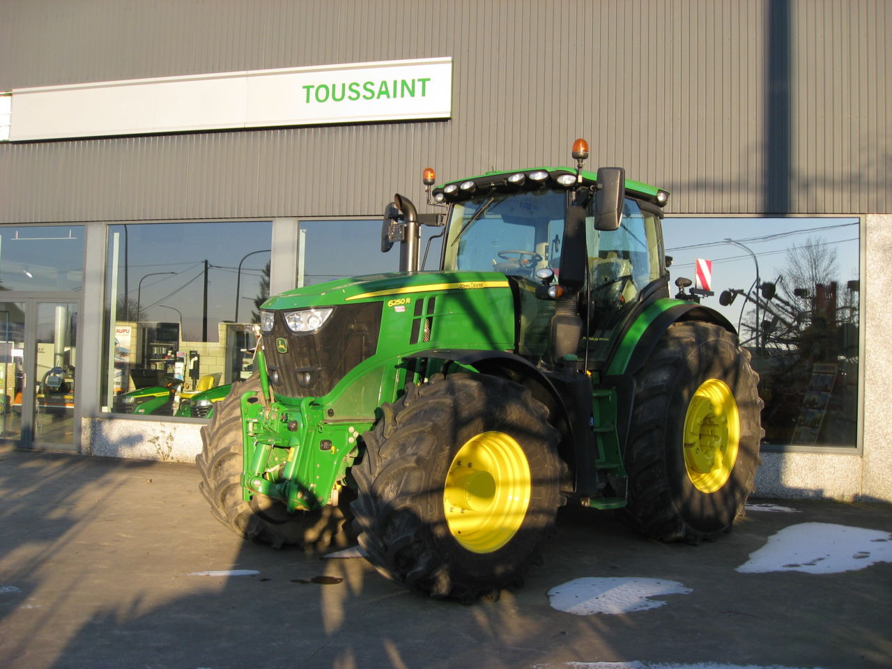 John Deere 6250R - جرار: صورة 4 John Deere 6250R - جرار: صورة 4
