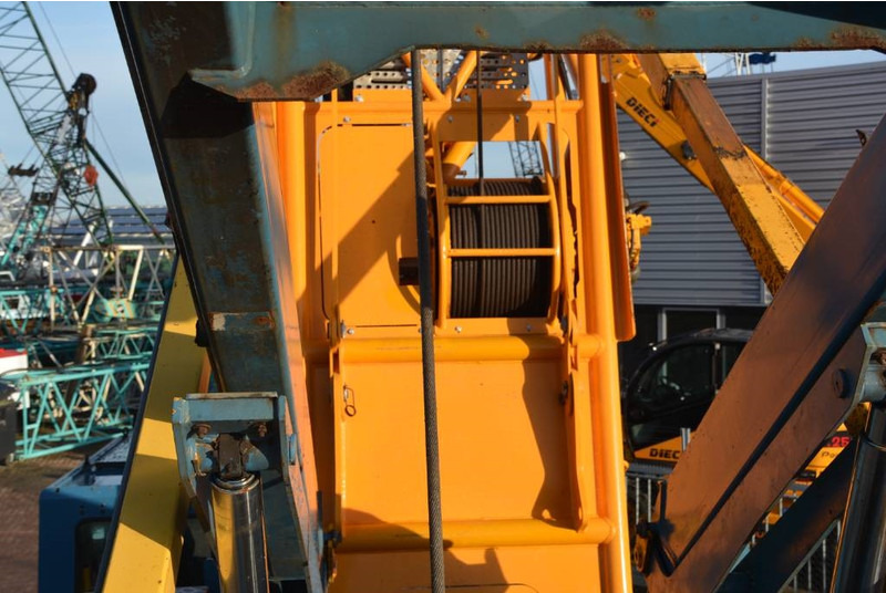 رافعة زاحفة Sennebogen 3300 LUFFING JIB: صورة 18