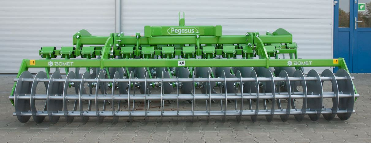 BOMET Brony talerzowe 3m / Kurzscheibeneggen/ Compact disc harrows/ Навесные дисковые компактные бороны - مسفلة قرصية: صورة 4 BOMET Brony talerzowe 3m / Kurzscheibeneggen/ Compact disc harrows/ Навесные дисковые компактные бороны - مسفلة قرصية: صورة 4