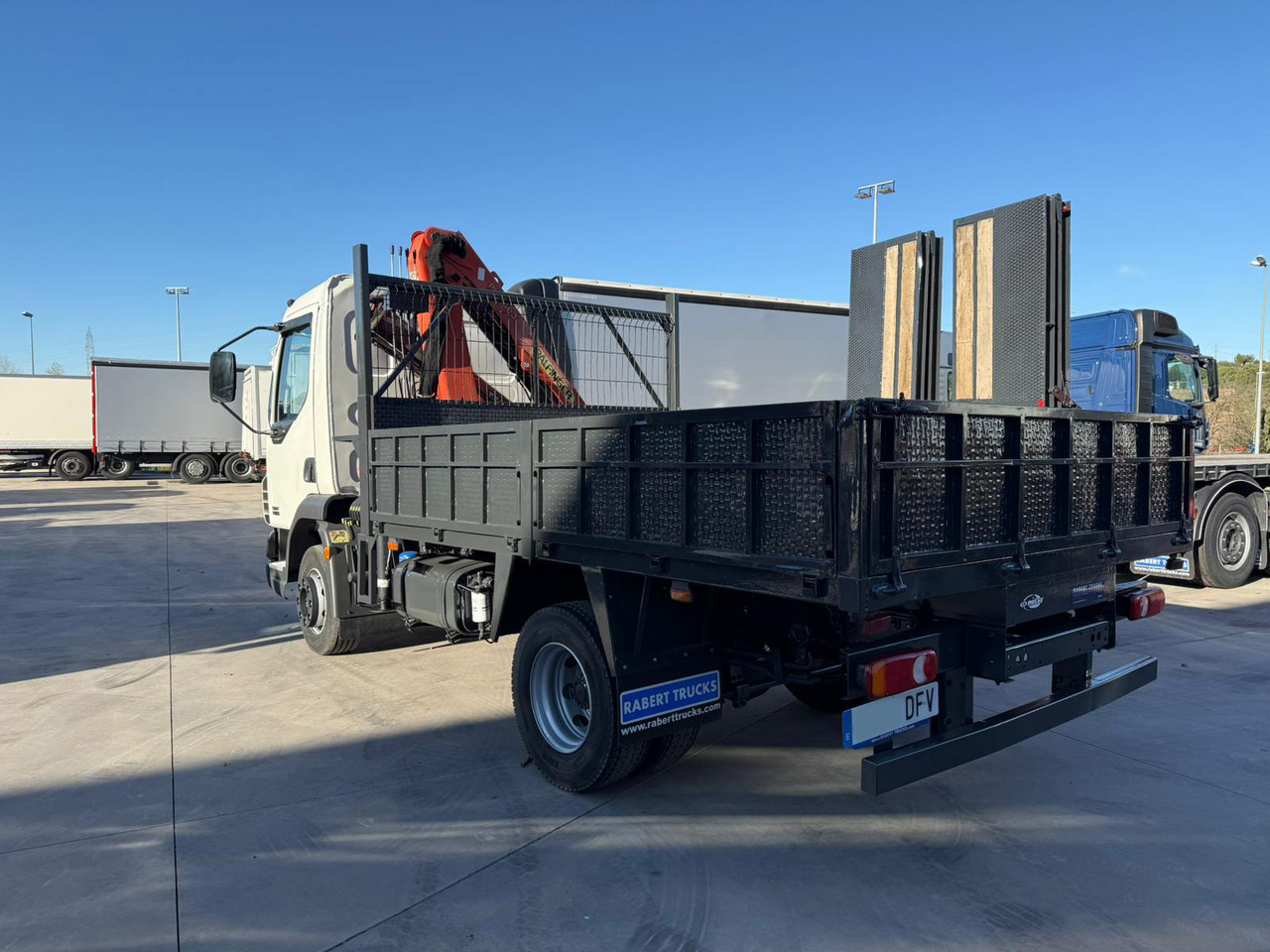 DAF LF FA 45.180 (Platform and Crane) - شاحنات مسطحة, شاحنة كرين: صورة 4 DAF LF FA 45.180 (Platform and Crane) - شاحنات مسطحة, شاحنة كرين: صورة 4