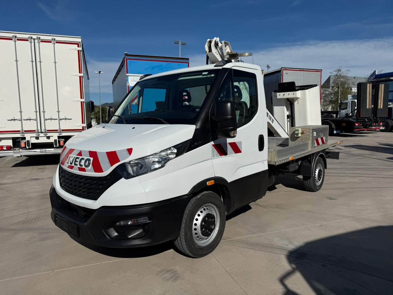 IVECO 35S14 Daily E6 (Basket) - منصة محمولة مثبتة على الشاحنة: صورة 1 IVECO 35S14 Daily E6 (Basket) - منصة محمولة مثبتة على الشاحنة: صورة 1