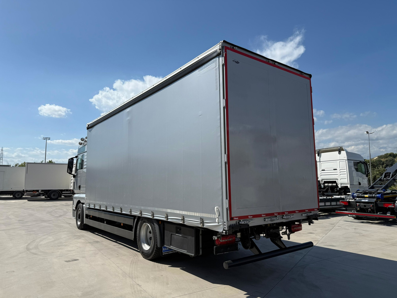 MAN 18.430 LL TGX E6 (Tauliner) - شاحنة ذات ستائر جانبية: صورة 3 MAN 18.430 LL TGX E6 (Tauliner) - شاحنة ذات ستائر جانبية: صورة 3