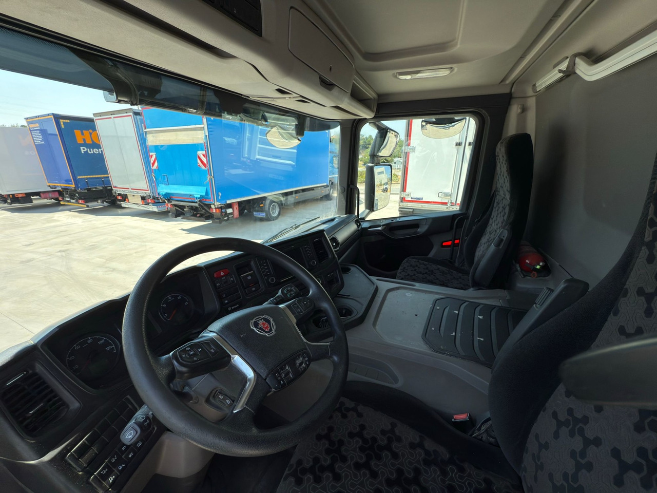 SCANIA P360 E6 (VAN) - شاحنة صندوقية: صورة 5 SCANIA P360 E6 (VAN) - شاحنة صندوقية: صورة 5