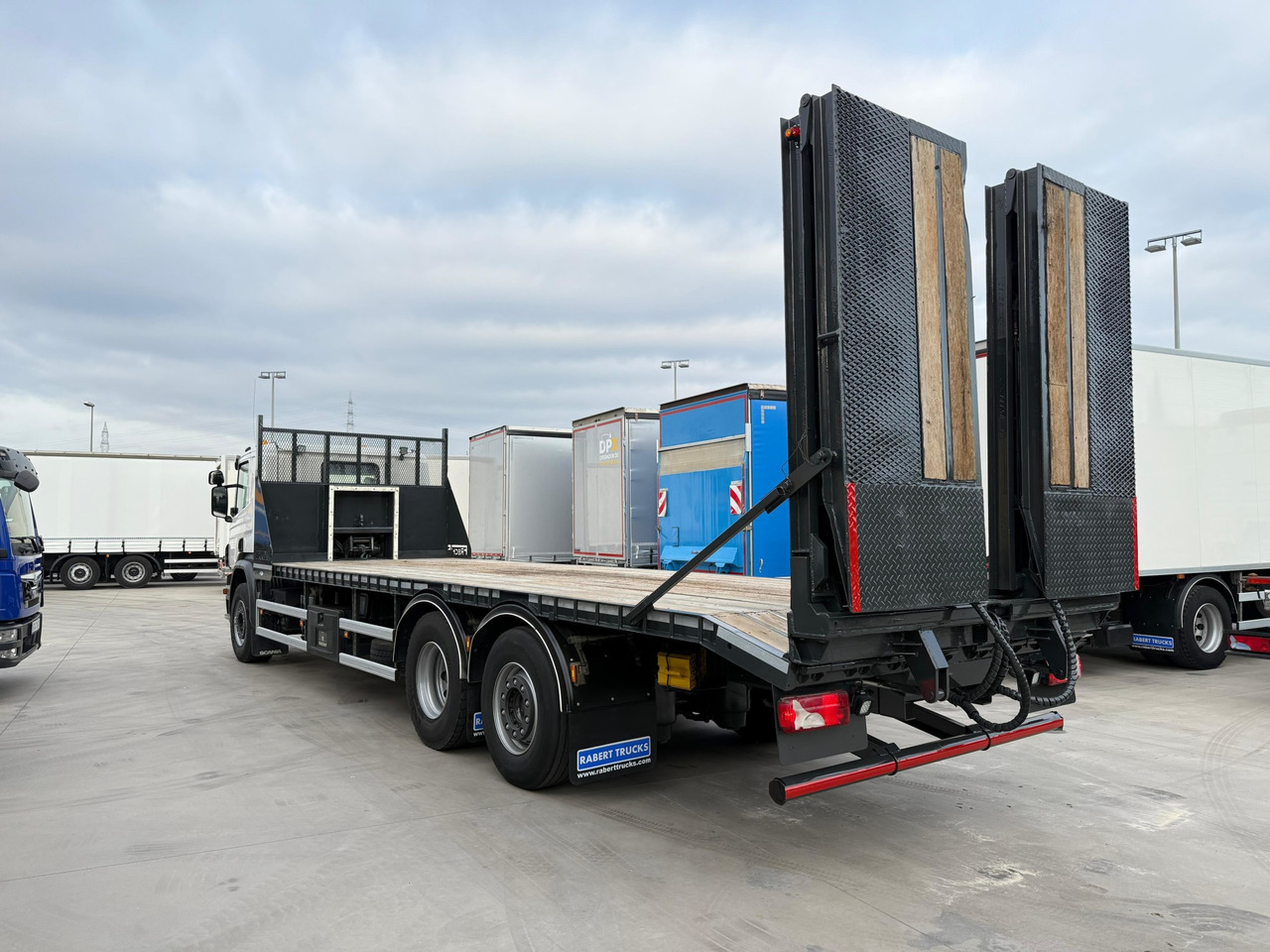 SCANIA P410 E6 (Machinery Carrier) - شاحنة نقل سيارات شاحنة: صورة 4 SCANIA P410 E6 (Machinery Carrier) - شاحنة نقل سيارات شاحنة: صورة 4