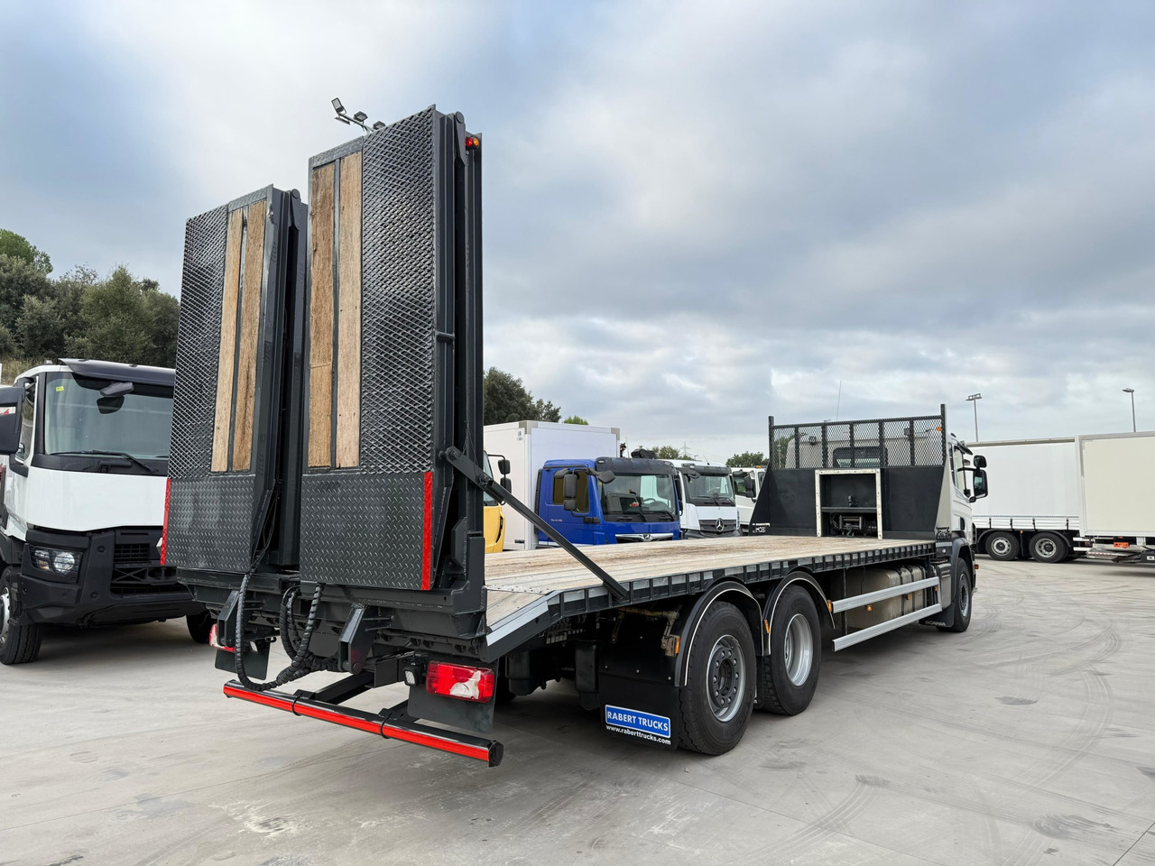 SCANIA P410 E6 (Machinery Carrier) - شاحنة نقل سيارات شاحنة: صورة 3 SCANIA P410 E6 (Machinery Carrier) - شاحنة نقل سيارات شاحنة: صورة 3