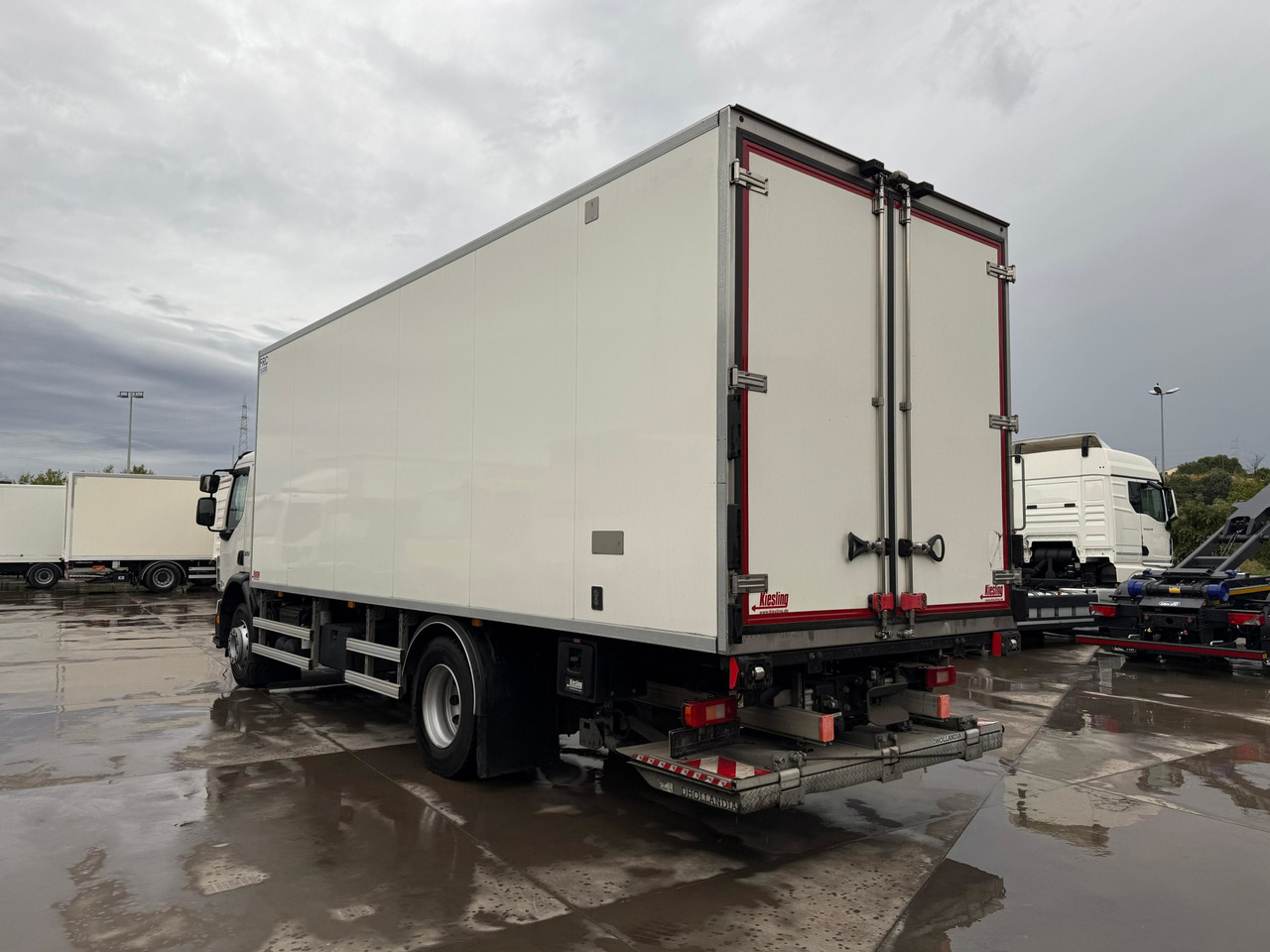 VOLVO FE320 E6 (Refrigerator) - شاحنة ذات مبرد: صورة 3 VOLVO FE320 E6 (Refrigerator) - شاحنة ذات مبرد: صورة 3