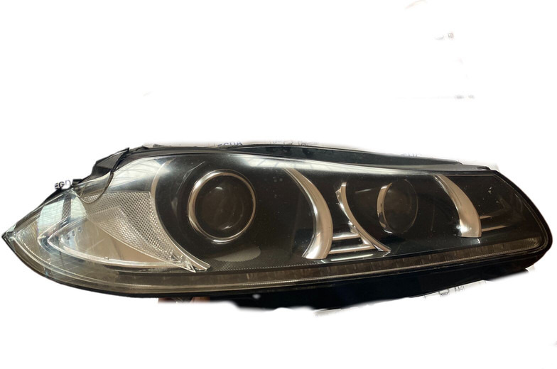 Jaguar XF250 - المصابيح الخلفية: صورة 1 Jaguar XF250 - المصابيح الخلفية: صورة 1