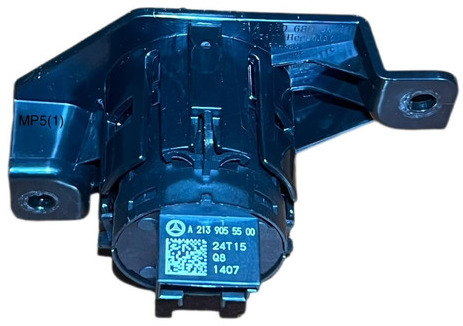 Mercedes-Benz MP5 - لوحة العدادات: صورة 2 Mercedes-Benz MP5 - لوحة العدادات: صورة 2