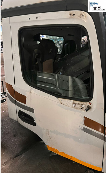 Mercedes-Benz mp4 ,Antos, Arocs 2 - باب و قطع الغيار: صورة 1 Mercedes-Benz mp4 ,Antos, Arocs 2 - باب و قطع الغيار: صورة 1