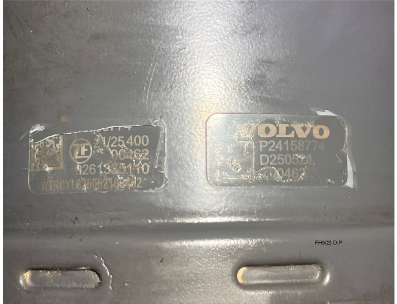 Volvo Right side - قطع الغيار: صورة 2 Volvo Right side - قطع الغيار: صورة 2