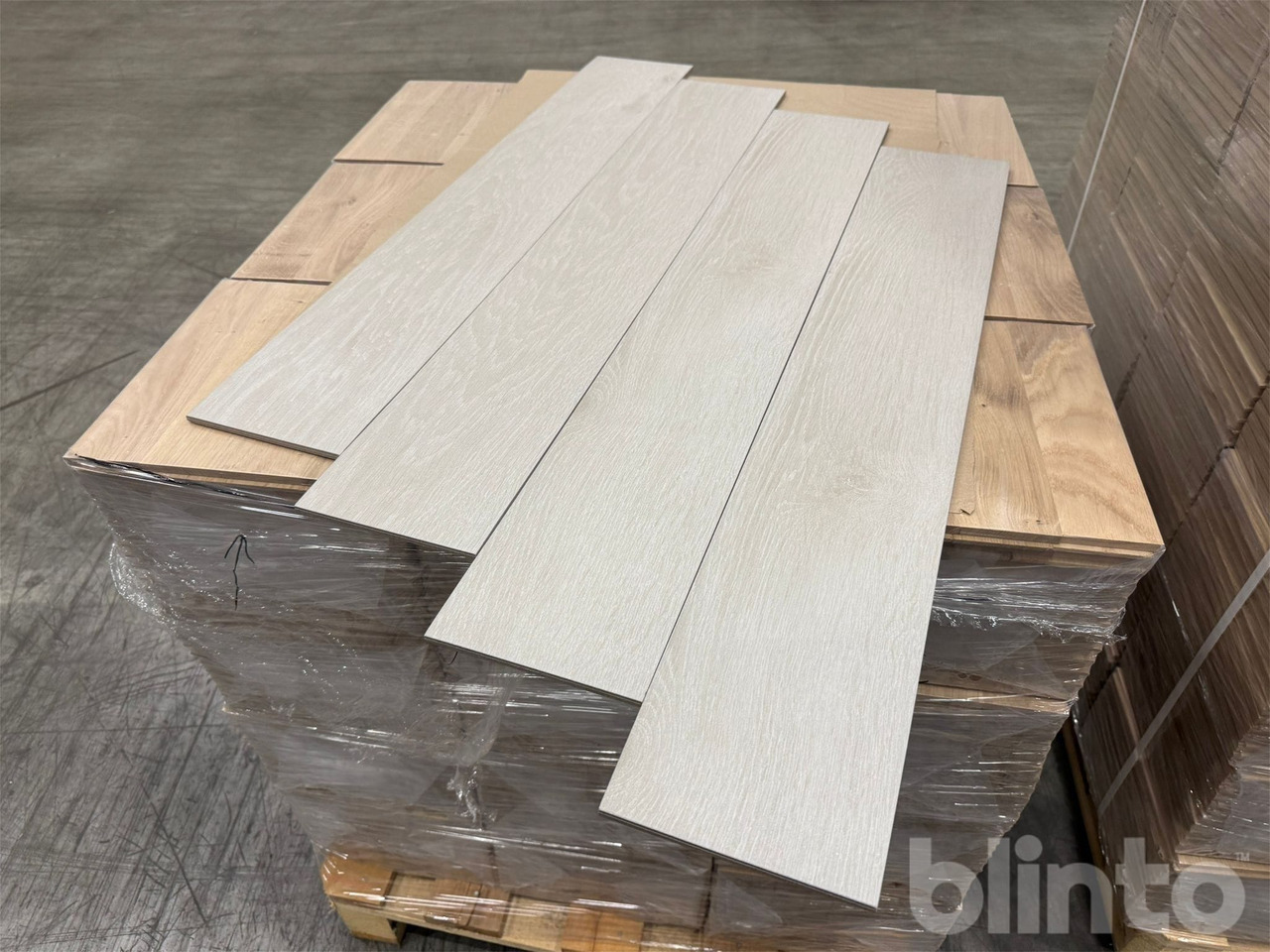 116 m2 - 150x900 mm - أدوات ومعدات: صورة 2 116 m2 - 150x900 mm - أدوات ومعدات: صورة 2