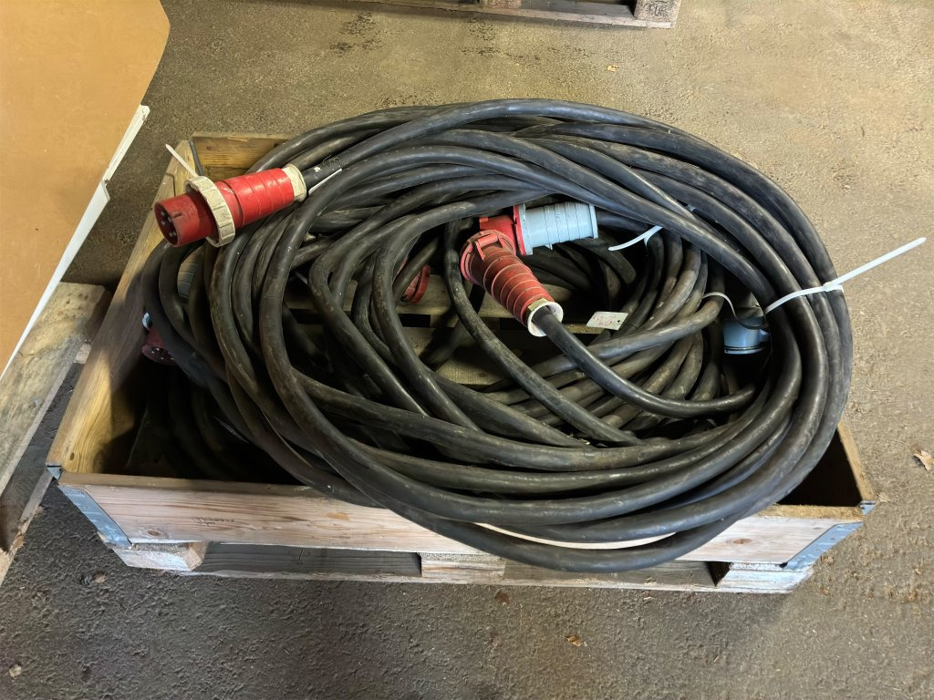 ABB - كابلات/ ضفيرة الأسلاك - آلات الإنشاء: صورة 2 ABB - كابلات/ ضفيرة الأسلاك - آلات الإنشاء: صورة 2