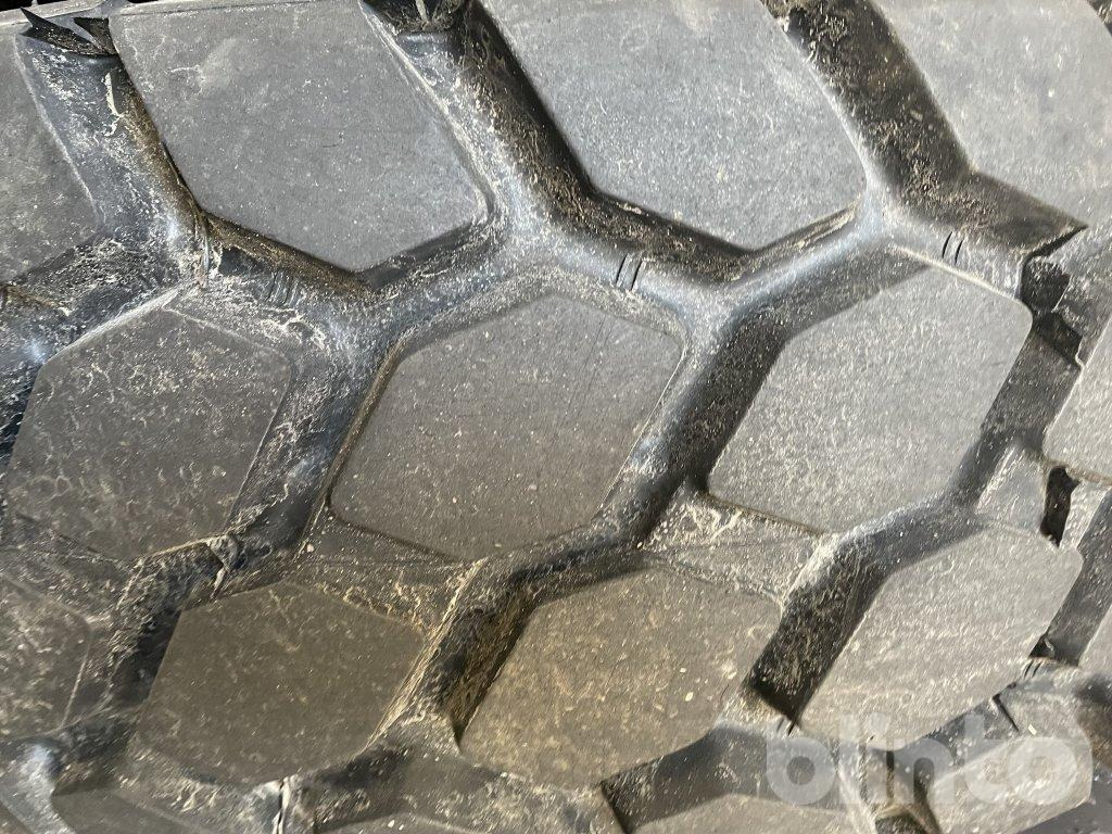 Bridgestone 17,5 R25 - عجلات - آلات الإنشاء: صورة 2 Bridgestone 17,5 R25 - عجلات - آلات الإنشاء: صورة 2