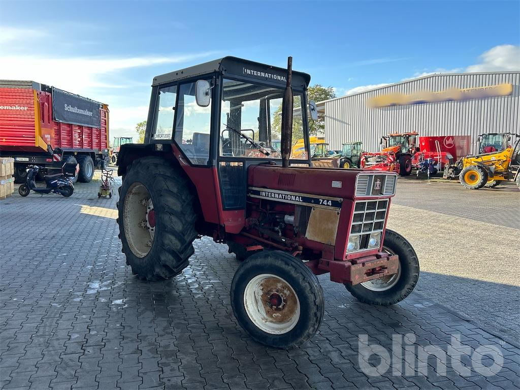 Case IHC 744 - جرار: صورة 2 Case IHC 744 - جرار: صورة 2