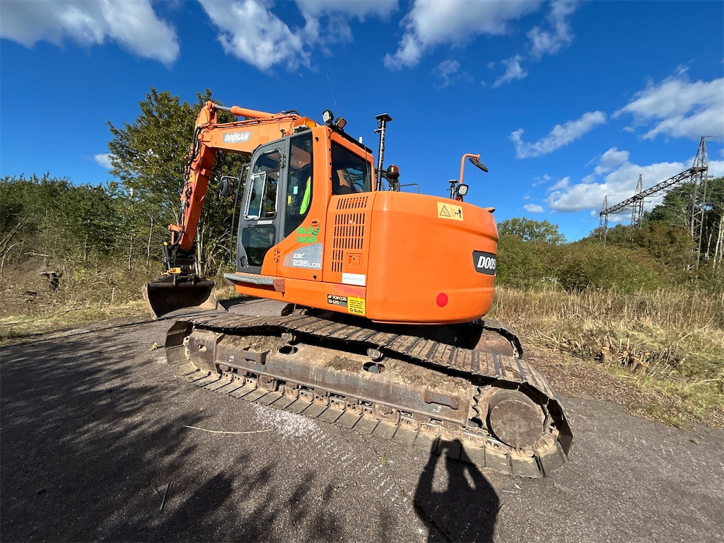 Doosan DX 235 LCR - حفار زاحف: صورة 5 Doosan DX 235 LCR - حفار زاحف: صورة 5