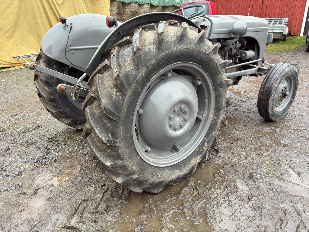 FERGUSON TED 20 - جرار: صورة 5 FERGUSON TED 20 - جرار: صورة 5