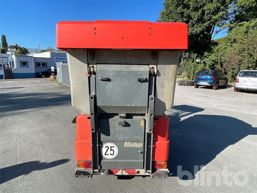 سياره كنس شوارع HAKO Citymaster 1200: صورة 8
