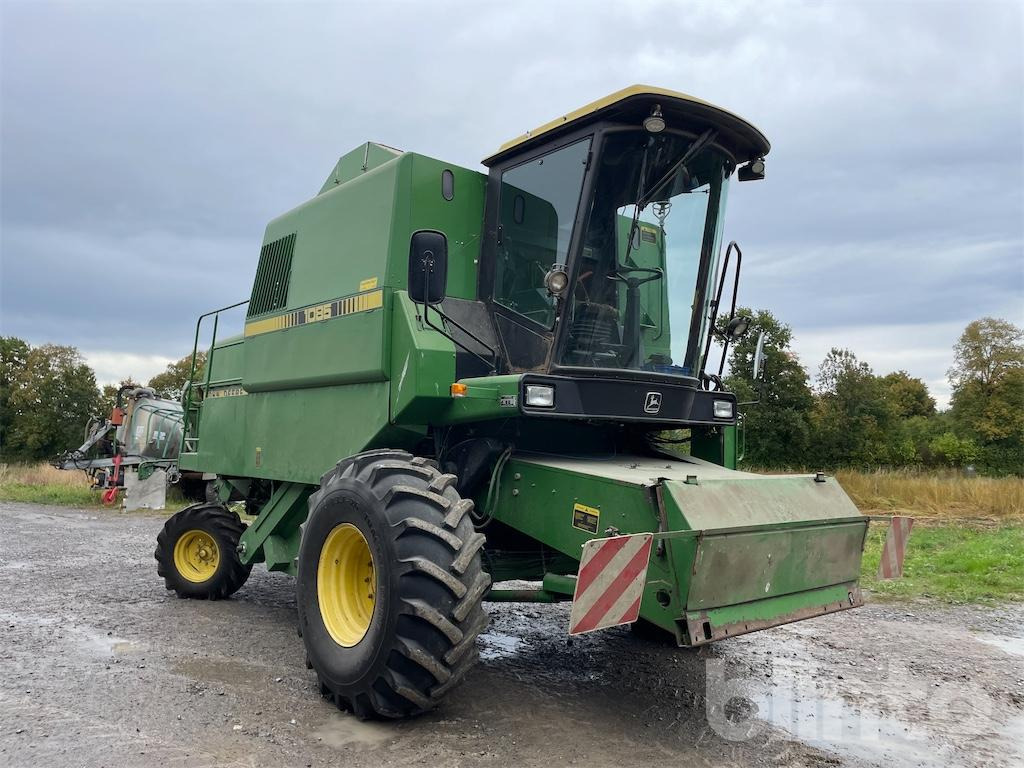 John Deere 1085 (1986) - حصادة: صورة 1 John Deere 1085 (1986) - حصادة: صورة 1
