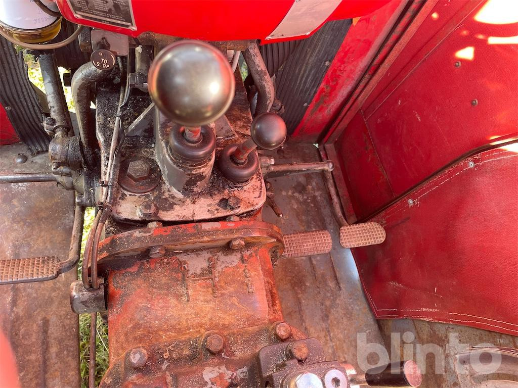 جرار MASSEY FERGUSON 135: صورة 9 جرار MASSEY FERGUSON 135: صورة 9